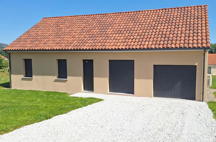 Maison neuve avec garage et toiture à 70% à La Souterraine